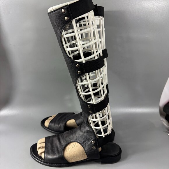 STUART WEITZMAN BLACK LEATHER BACKVIEW GLADIATOR SANDALS BOOT 8.5 - Picture 5 of 14